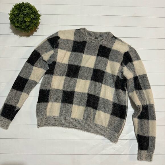 Black Cream Buffalo Check Plaid Cozy Soft Crew Neck Sweater Women’s‎ Size Small - Picture 1 of 2